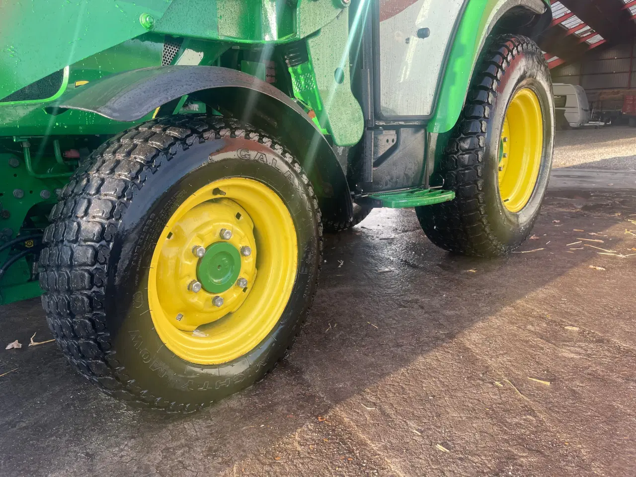 Billede 10 - John Deere komplette græshjul.