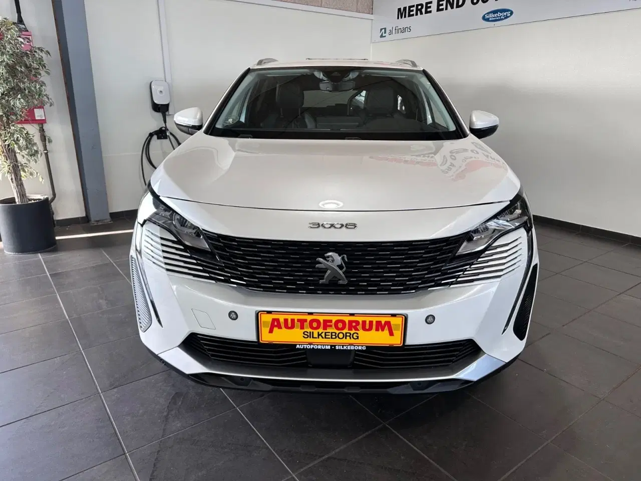 Billede 2 - Peugeot 3008 1,6 Hybrid4 Allure Pack Limited EAT8 Van