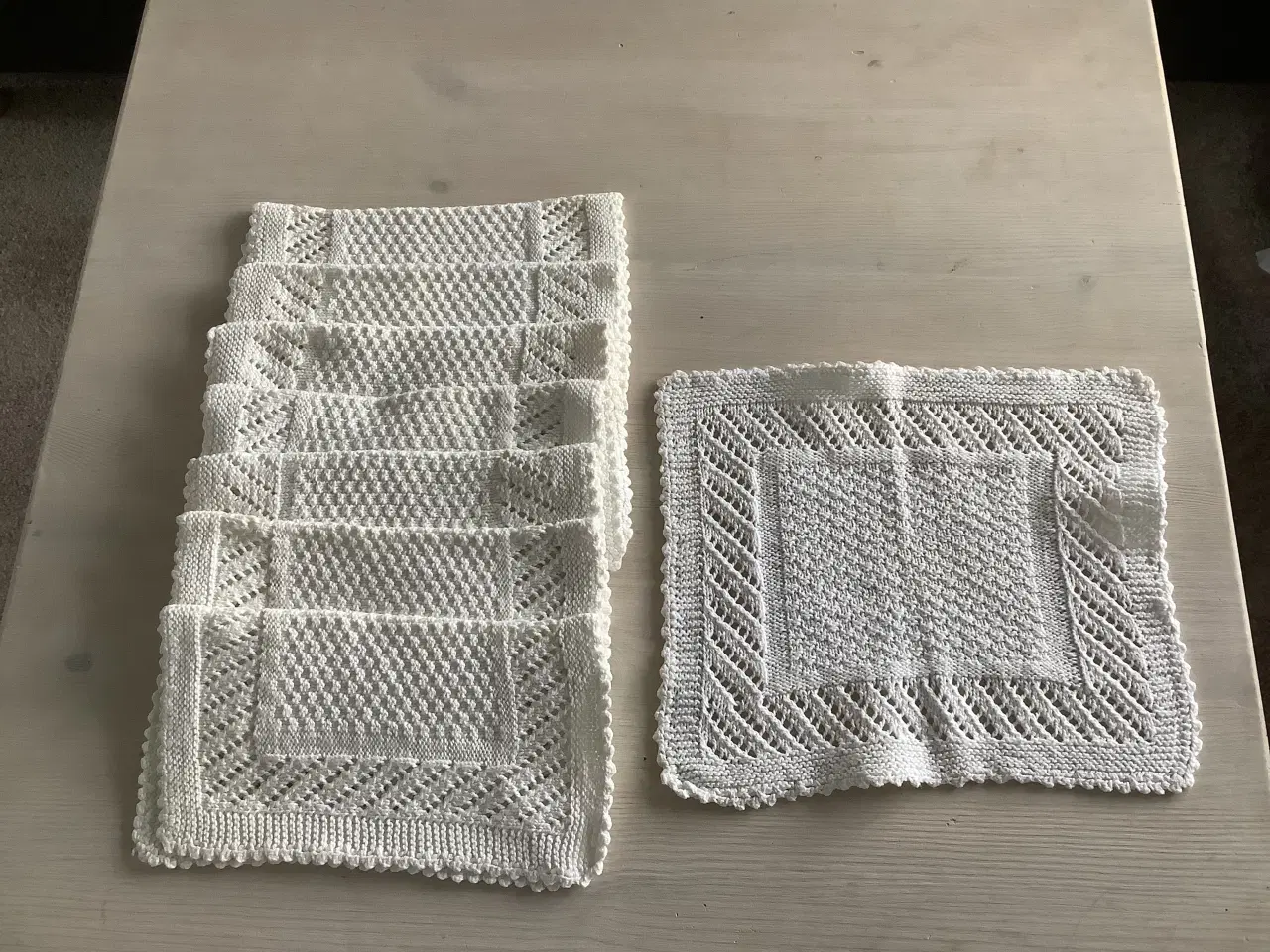 Billede 4 - 10 stk gule strikkede mundservietter 