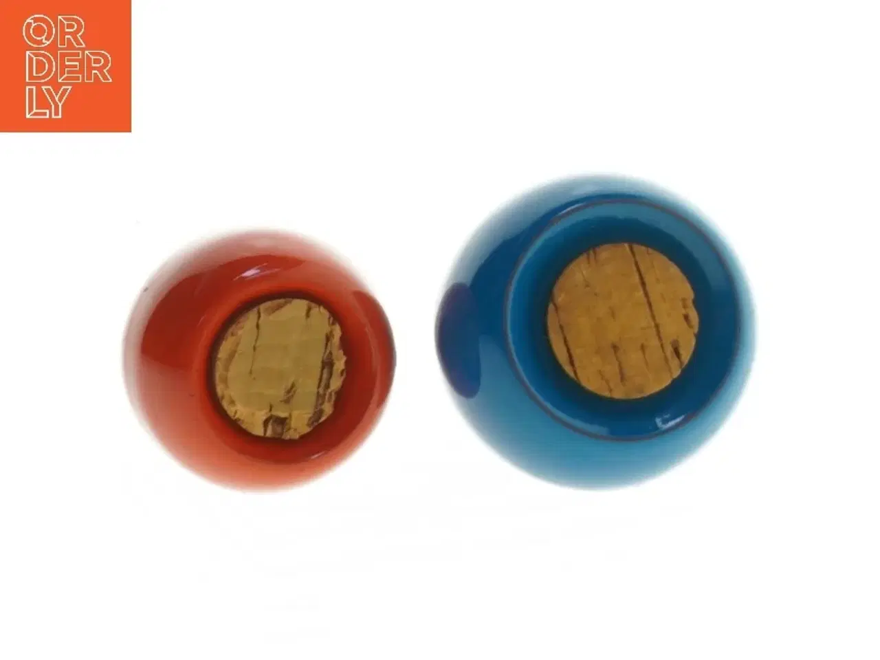 Billede 2 - Keramiske salt- og peberbøsser (str. 10 og 8 cm)