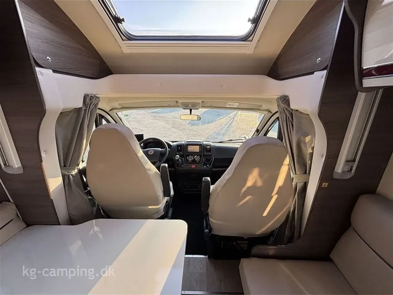 Billede 13 - 2018 - McLouis Mc4 79 G   Flot og veludstyret autocamper!