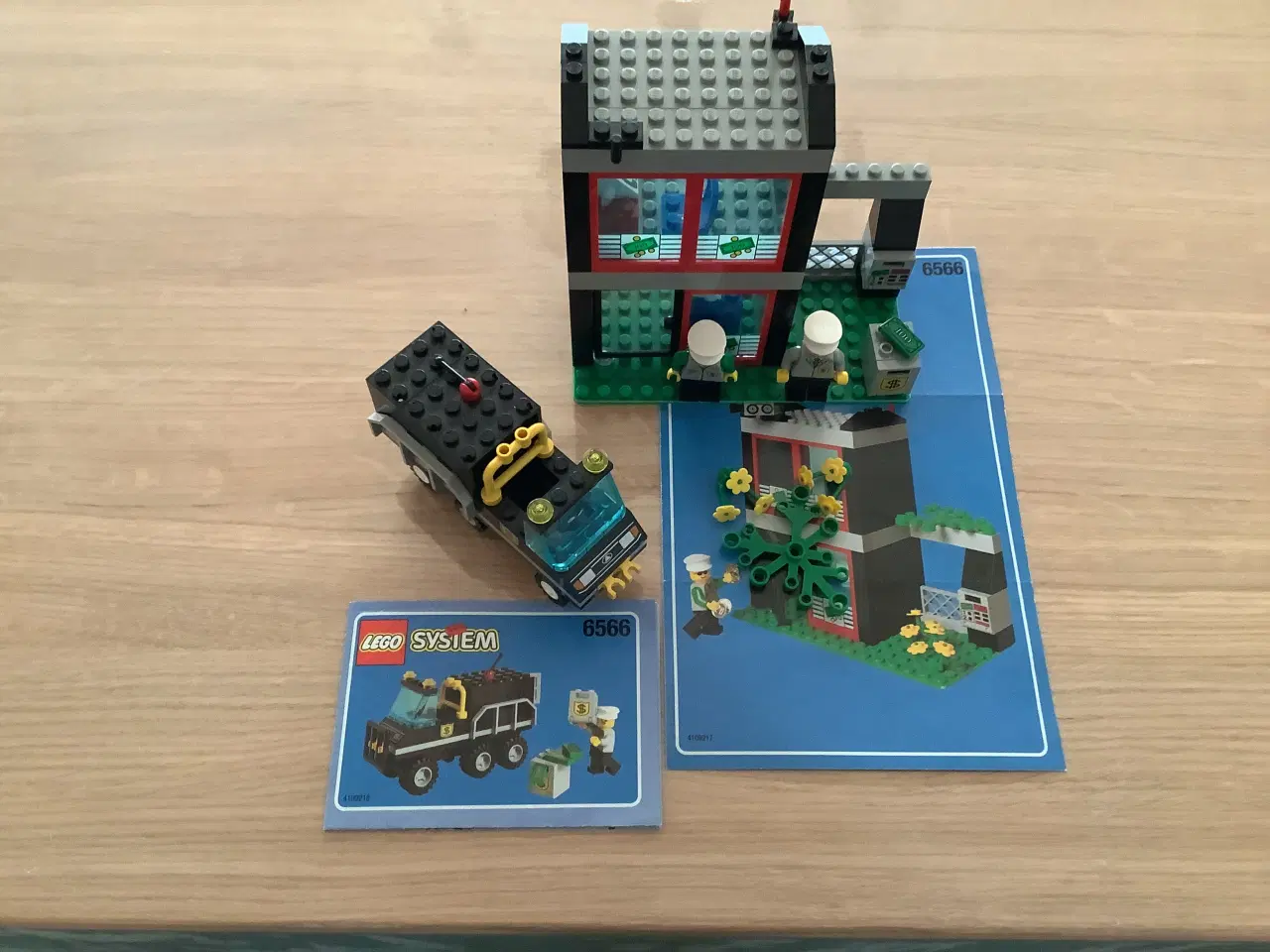 Billede 1 - Lego bank og bil 6566