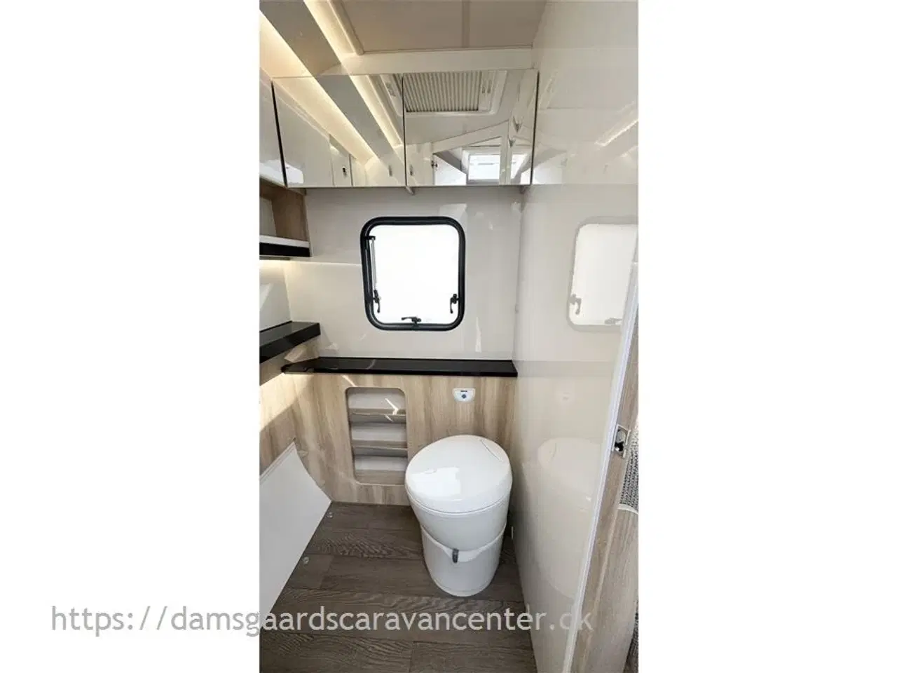 Billede 15 - 2024 - Hobby De Luxe 460 SFf   Queensbed-Gulvtemp.-Mover-Telt