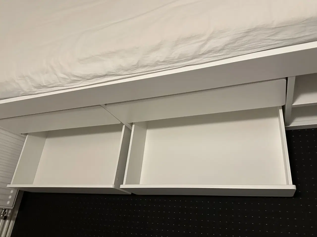 Billede 5 - Seng med opbevaring