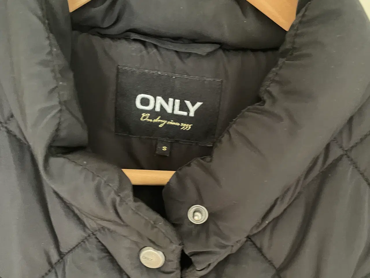 Billede 4 - Lang sort vest str S (M)
