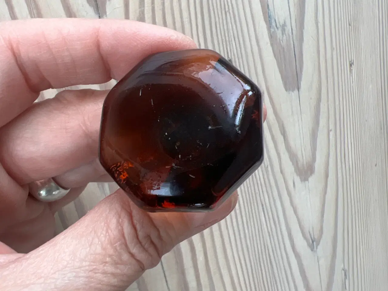 Billede 7 - 10 Vintage glasknopper med messing 