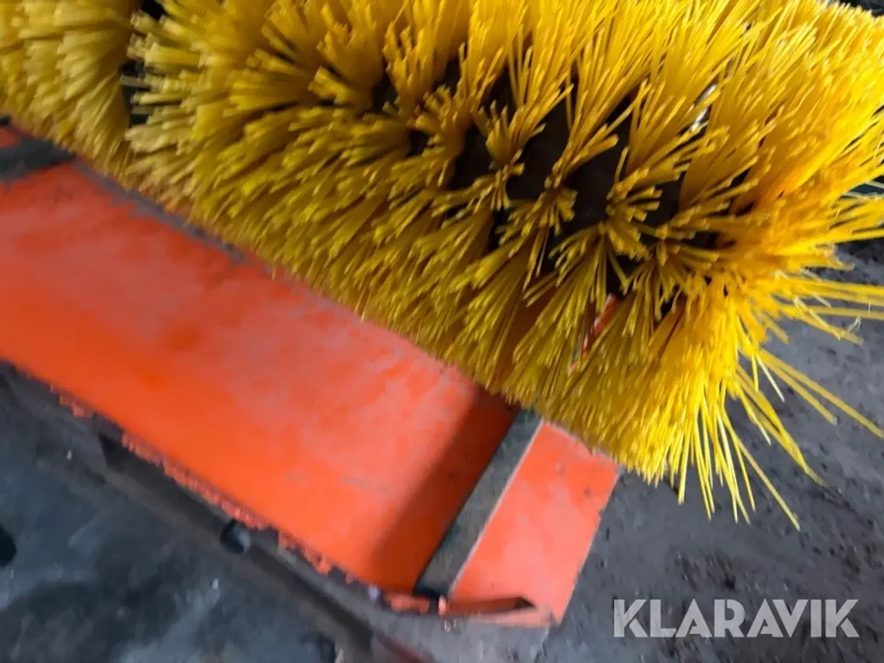 Billede 4 - Fejekost