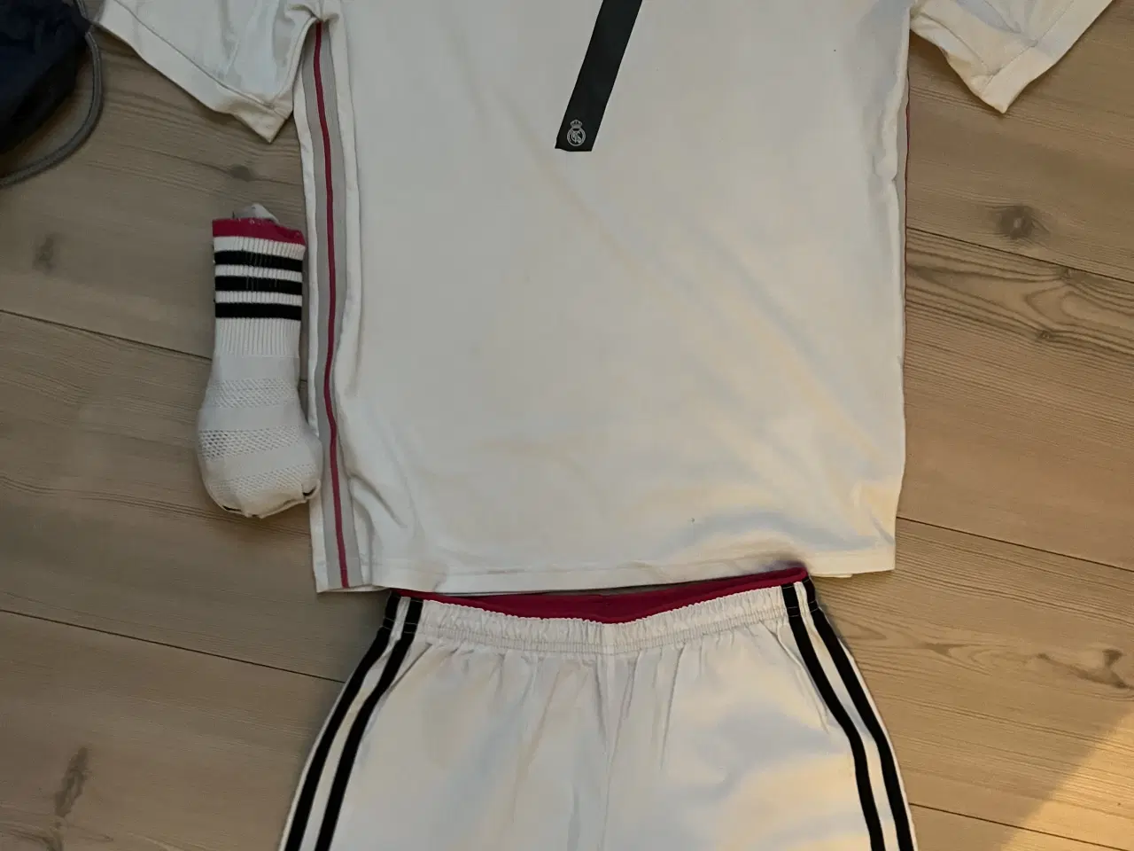 Billede 16 - Fodboldtrøjer i Børnestørrelser 