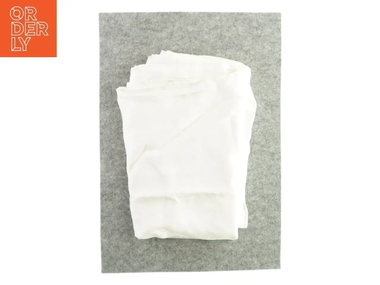 Billede 1 - Hvid dug med mønster