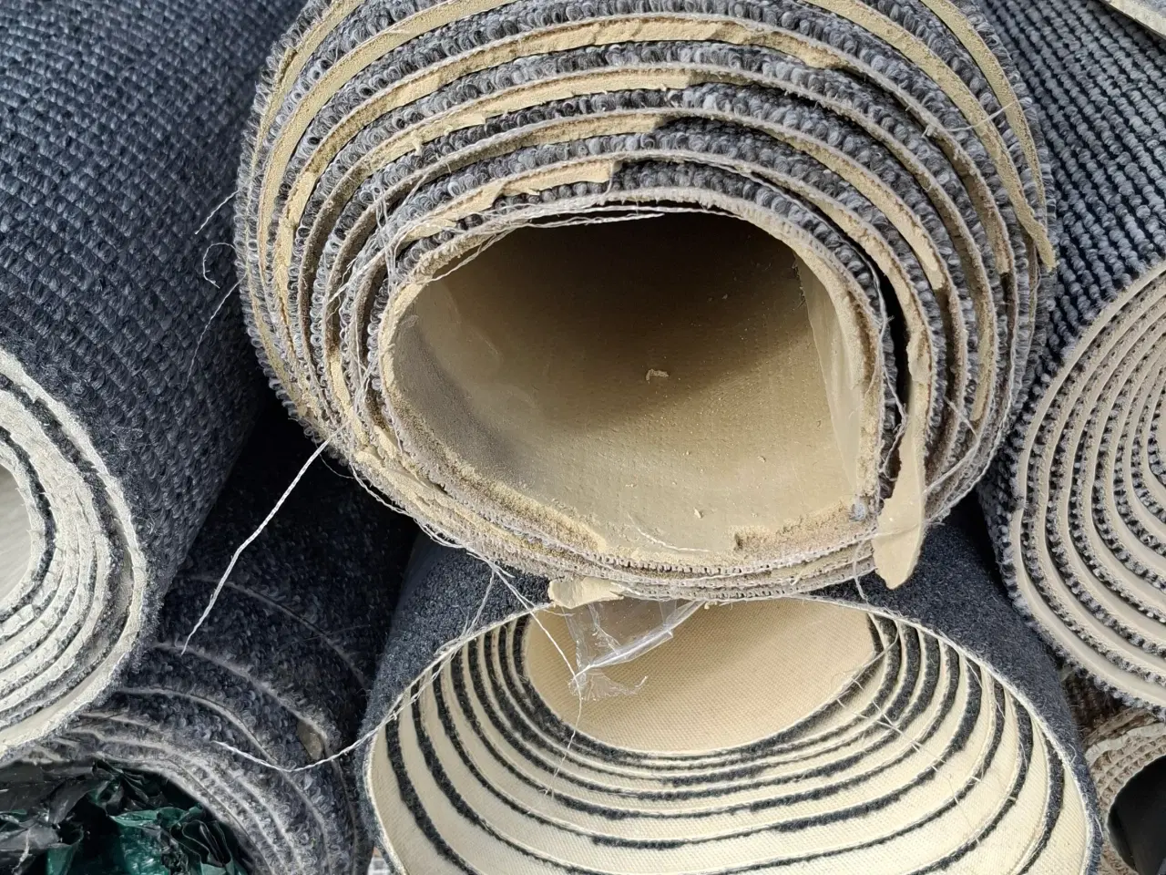 Billede 11 - Gulvtæppe Rester