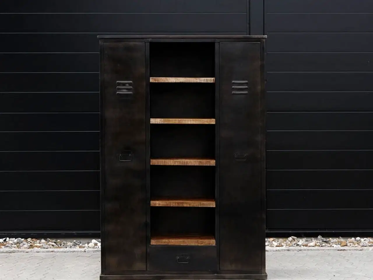 Billede 2 - Nyt Jernskab