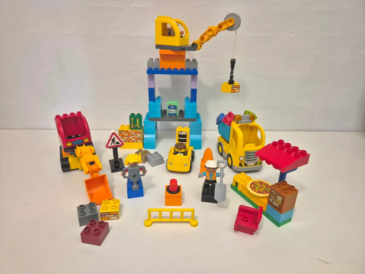 Billede 1 - Duplo Byggeplads,Gravemaskine på larvefødder, Køre