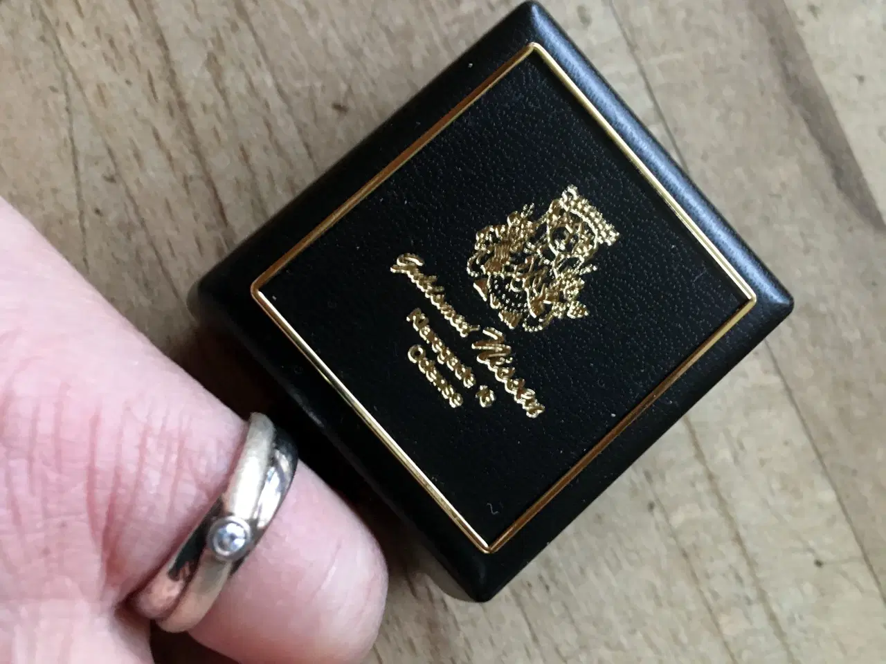 Billede 3 - Fingerring i sølv med hvid zirkon