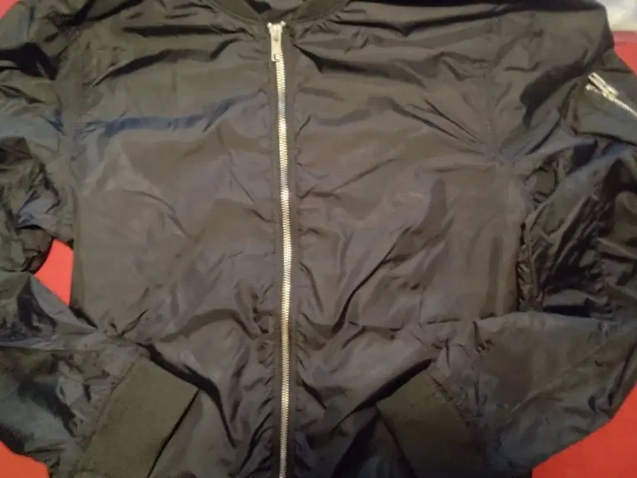 Billede 1 -  Ny Windbreaker/vindjakke sort str.170