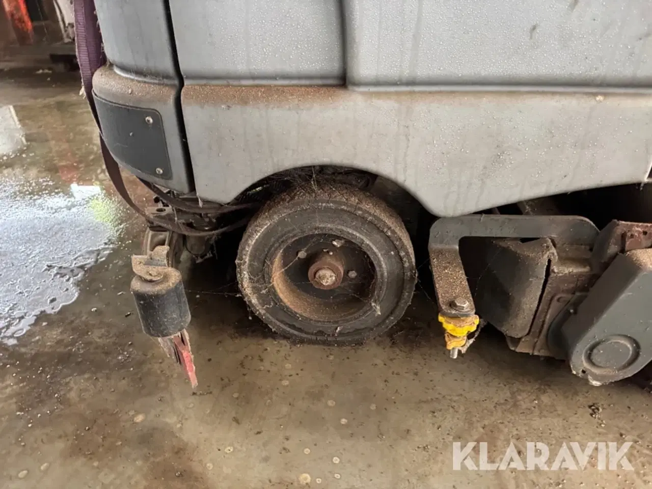 Billede 7 - Gulvvasker og fejemaskine Nilfisk BR 1100S