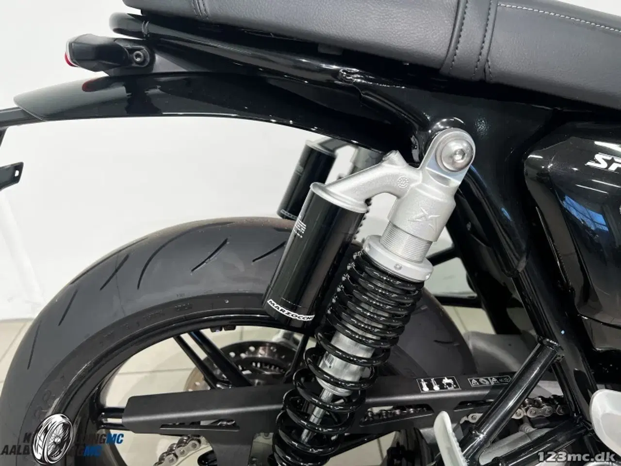 Billede 7 - Triumph Speed Twin 1200 Carnival Red / Sapphire Black