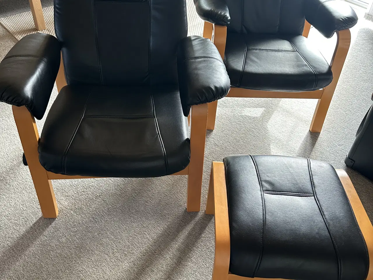 Billede 4 - sofasæt med lænestole og en skammel