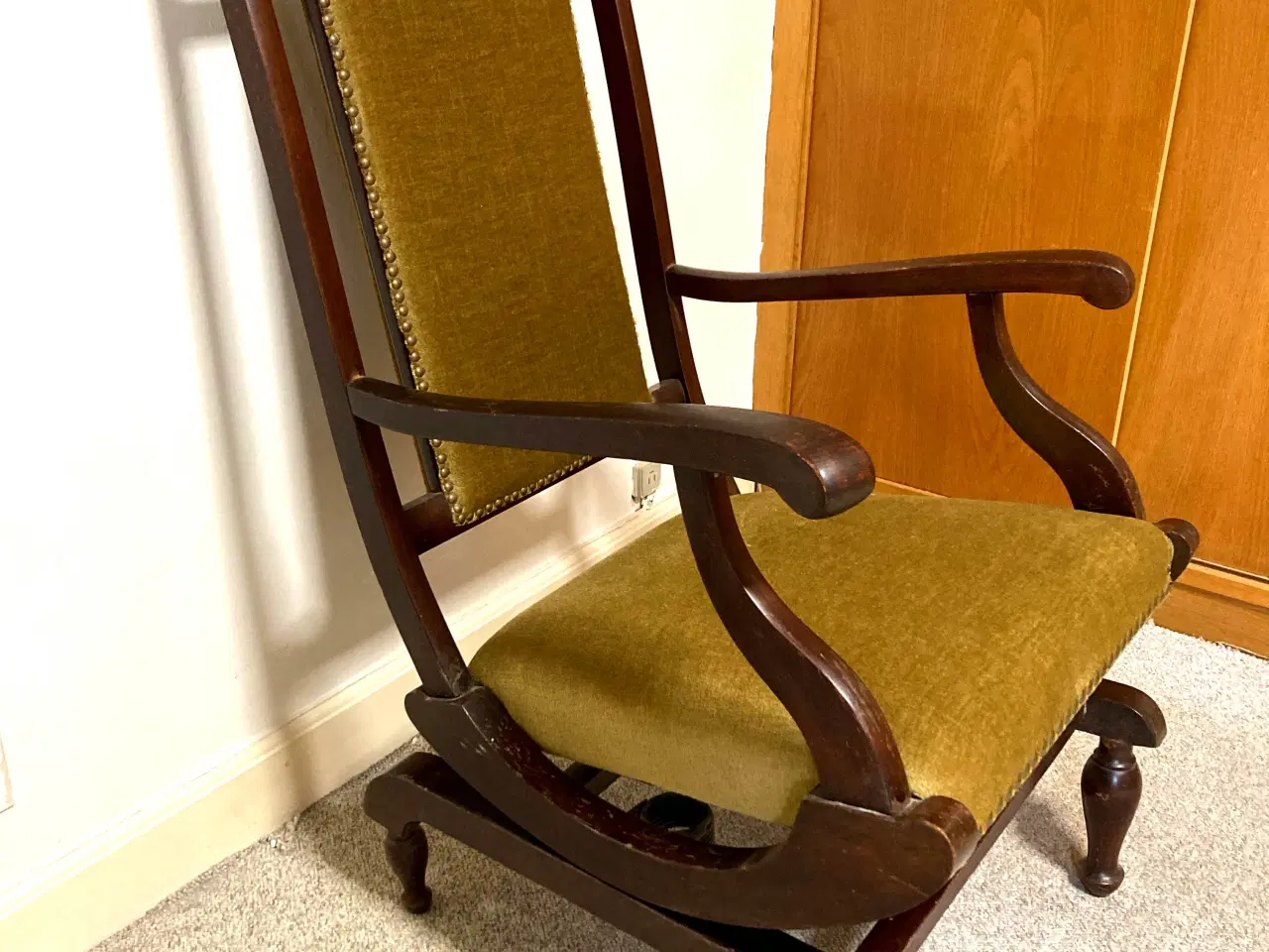 Billede 2 - Elegant vintage rokkestol til rabatpris