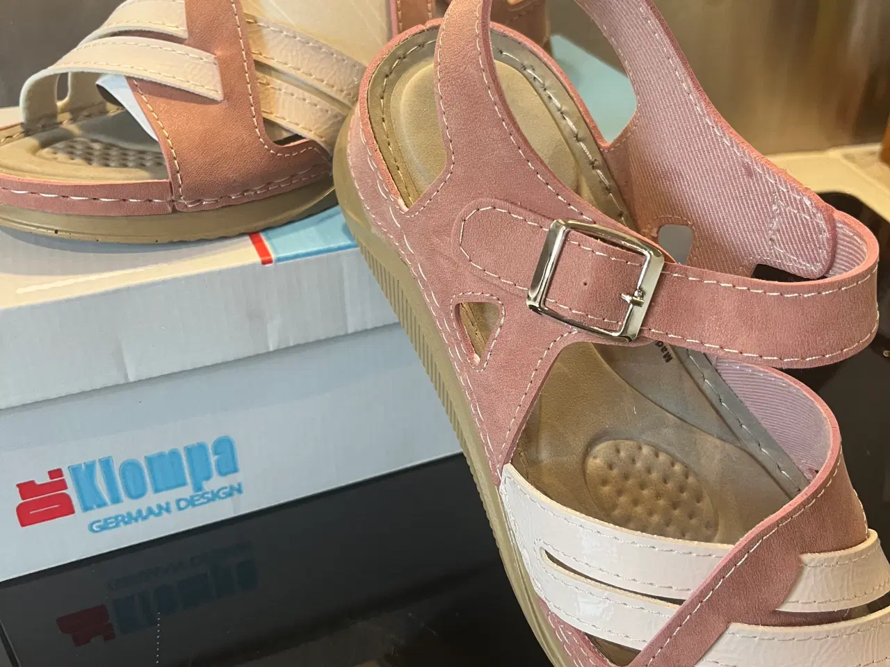 Billede 1 - Dr. Klompa sandal (tigerline)