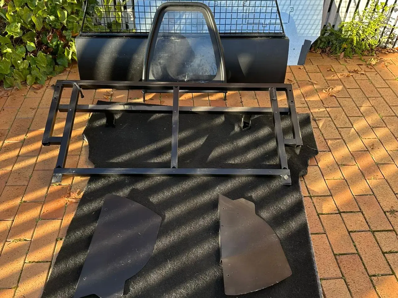 Billede 1 - Audi Q3 8U varevogns-indretning / adskillelsesgitt