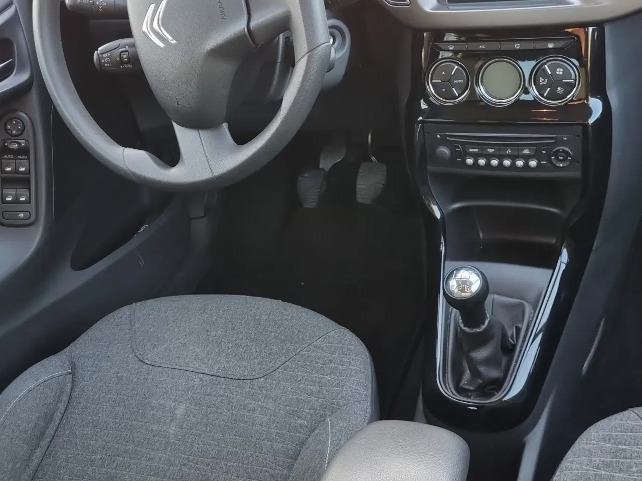 Billede 5 - Økonomisk person bil