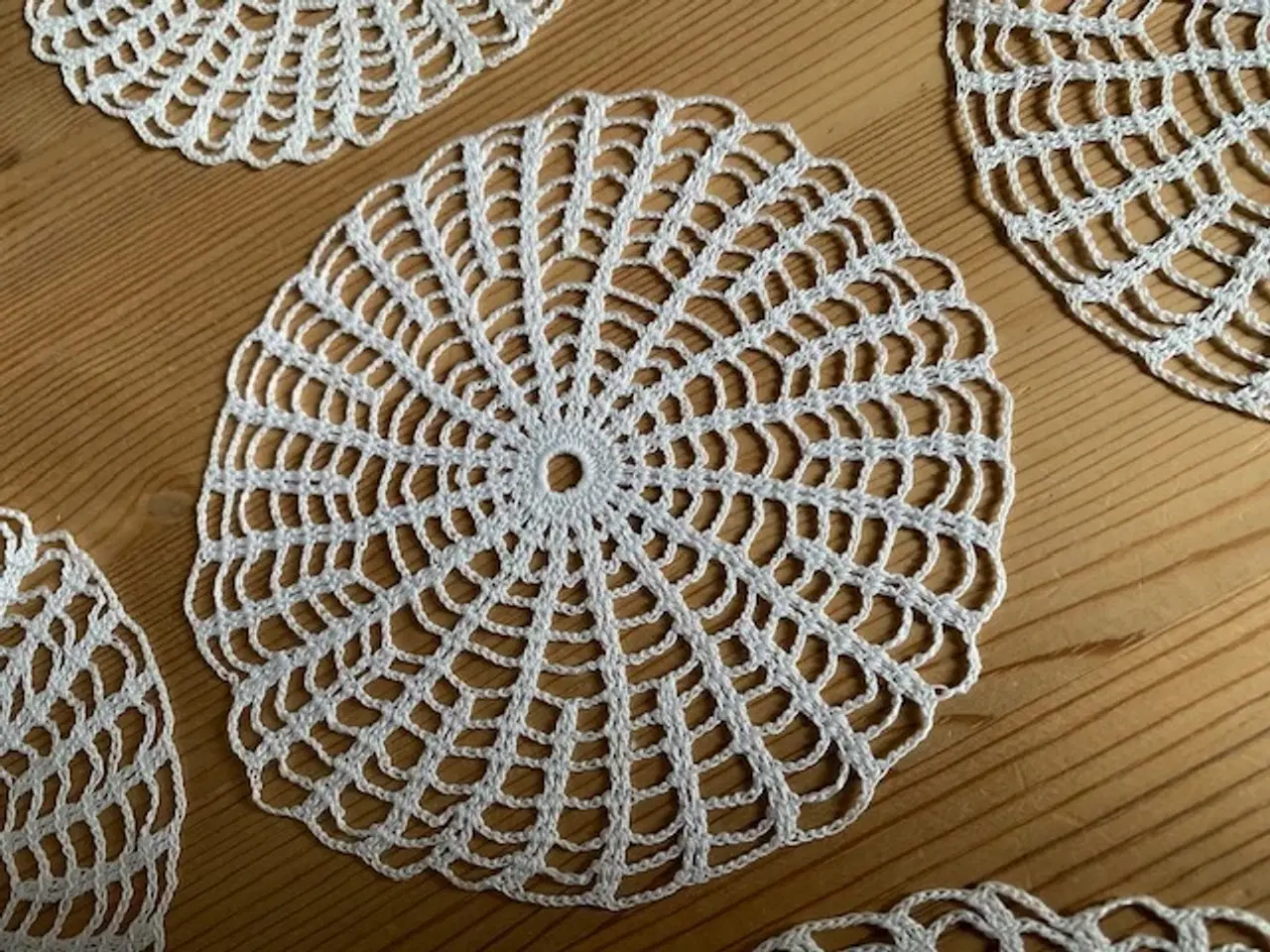 Billede 2 - 12 stk. mellemlægsservietter - hjemmefremstillet