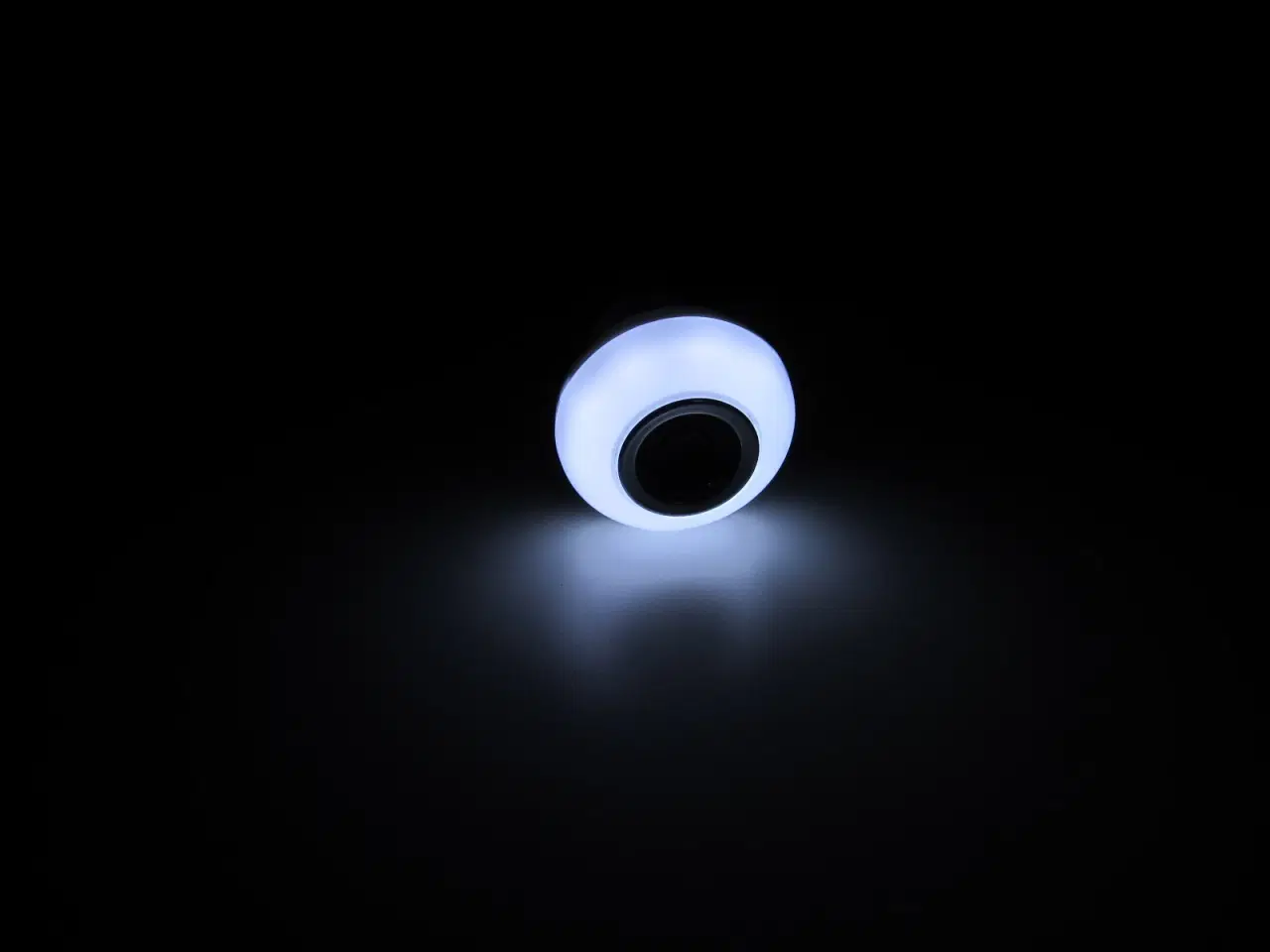 Billede 7 - Smart Bluetooth-musikpære med 12 farvet LED og