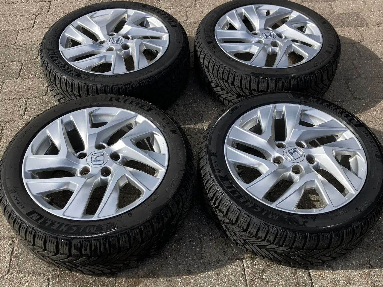 Billede 1 - Honda originale alufælge 17”