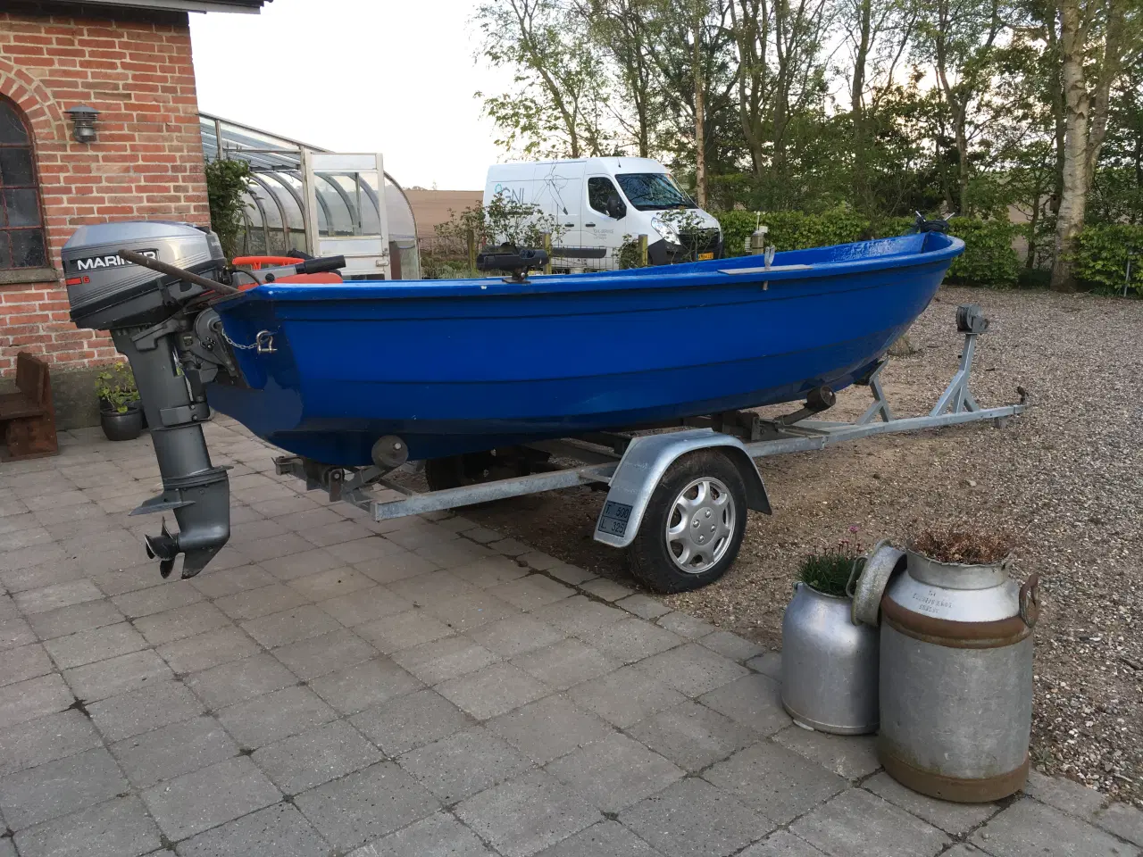 Billede 1 - 14 fods jolle med 6 hk motor