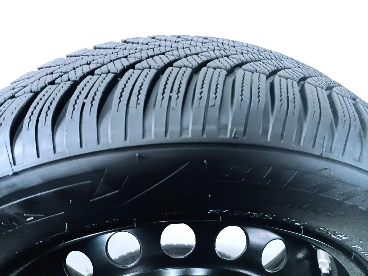 Billede 3 - 5x114,3 17" ET45 nav 60,1ø C-HR vintersæt inkl.TPM