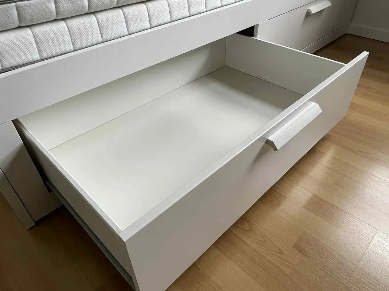 Billede 4 - Seng incl. madrasser 