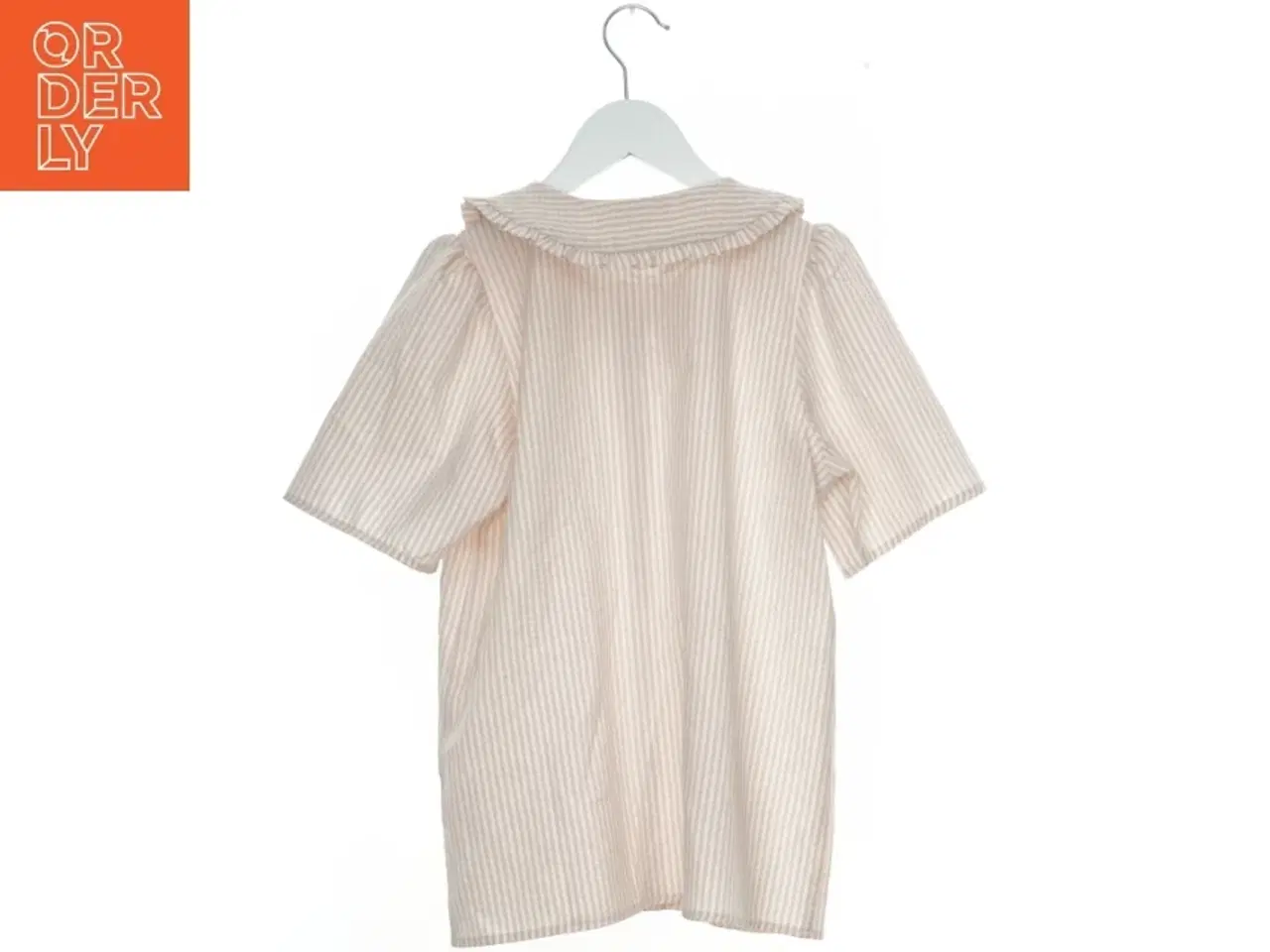 Billede 2 - Lyserød stribet bluse med krave fra Sofie Schnoor (str. 152)