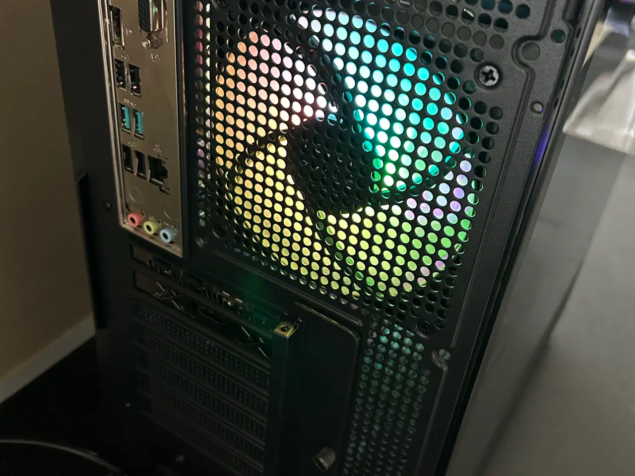 Billede 3 - 💻 Stærk Gaming-PC – Intel i5 12400F / RX 6600 