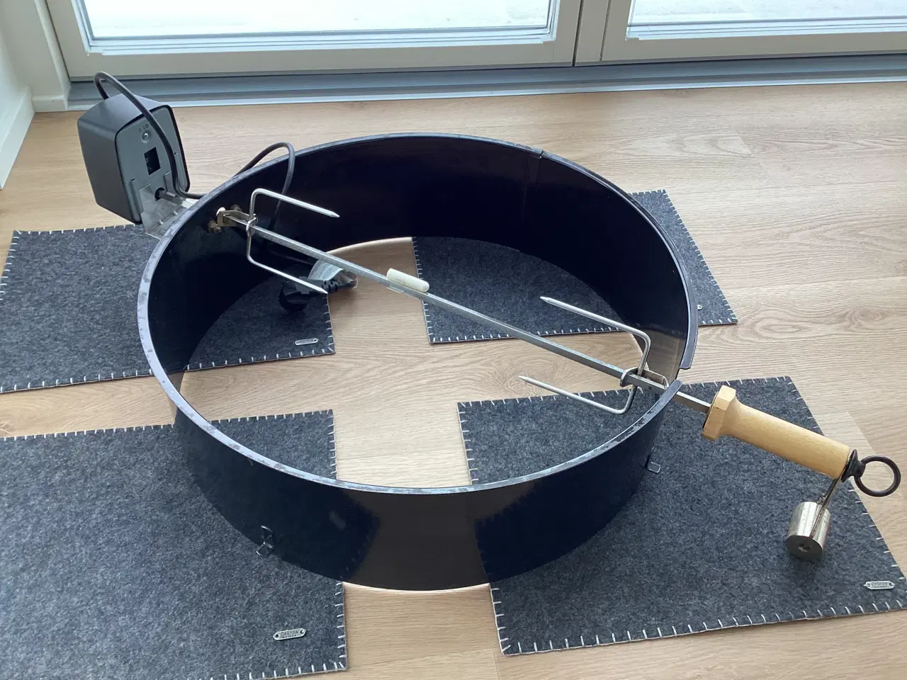 Billede 2 - Weber Rotisserie til 57 cm grill