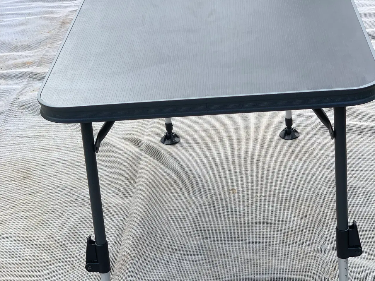 Billede 1 - Letvægts campingbord