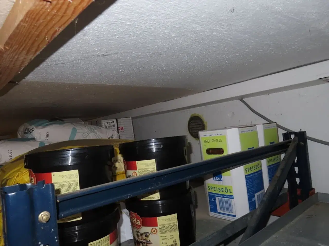 Billede 39 - Pallereol med indhold