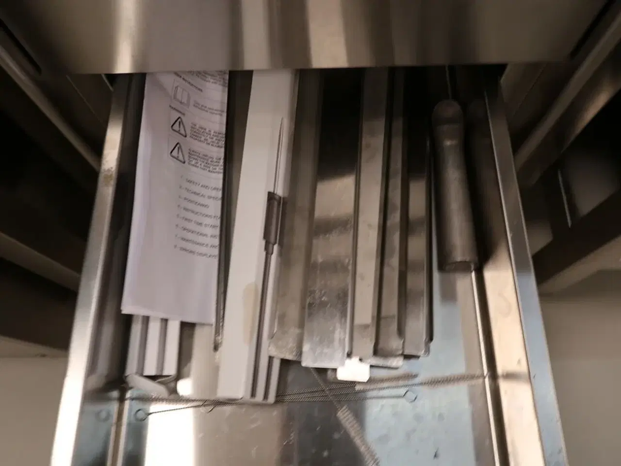 Billede 8 - Rustfri opbevaringsbord GGM GASTRO med indhold (uden maskiner)