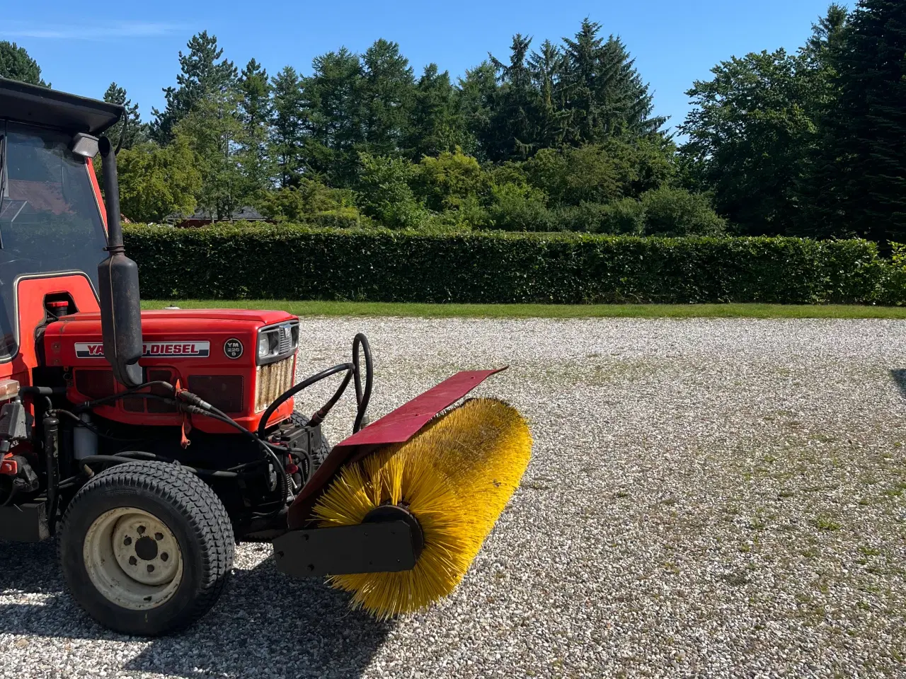 Billede 2 - Fejekost til traktor