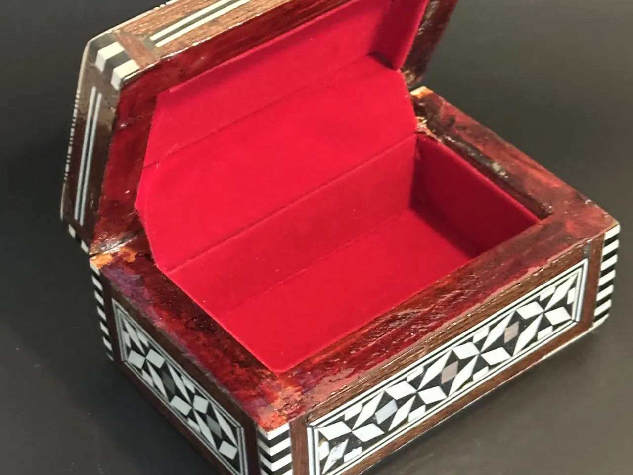 Billede 7 - Vintage egyptisk smykkeskrin med perlemor