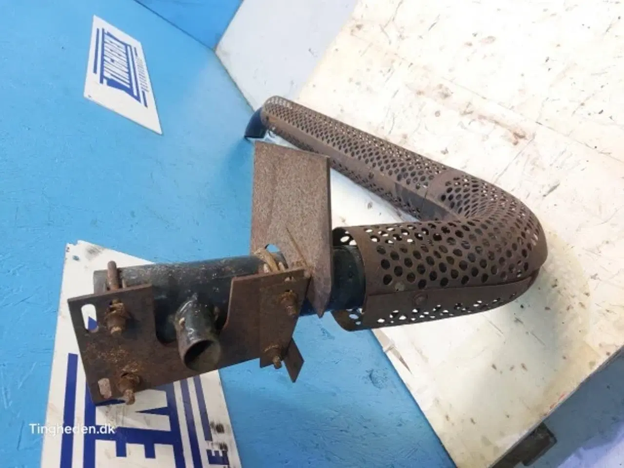 Billede 14 - New Holland 8160 Udstødningsrør 82020110