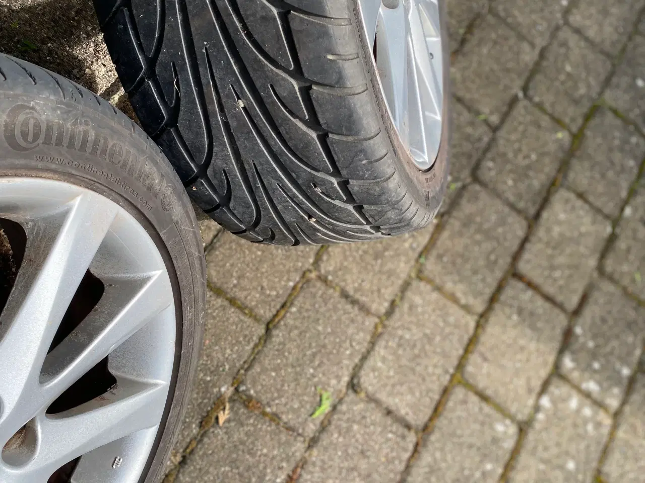 Billede 2 - Alufælge med dække til Mazda 626