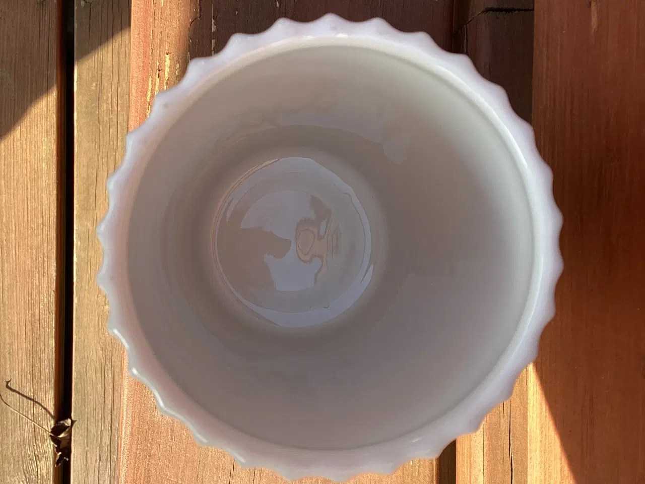 Billede 2 - Lyngby hvid riflet vase