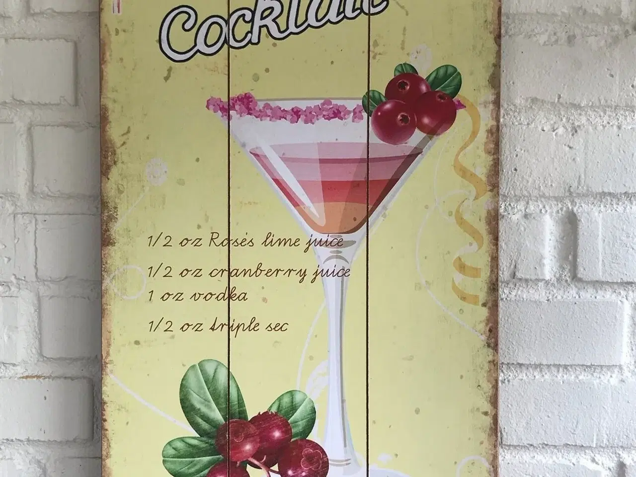 Billede 1 -  Skilt med billede cosmopolitan cocktail/ opskrift