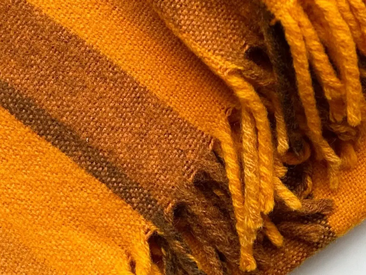Billede 4 - Orange retrotæppe m brune striber, 184 x 130 cm
