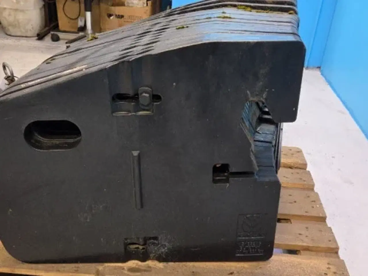 Billede 13 - New Holland T8 Frontvægt Kit 719665006