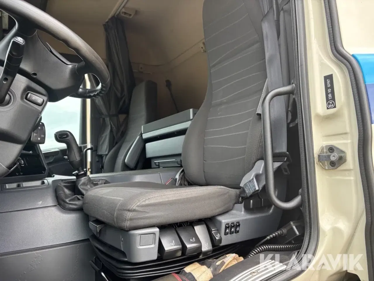 Billede 11 - Lastbil Scania P 320 med veksellad og kasse