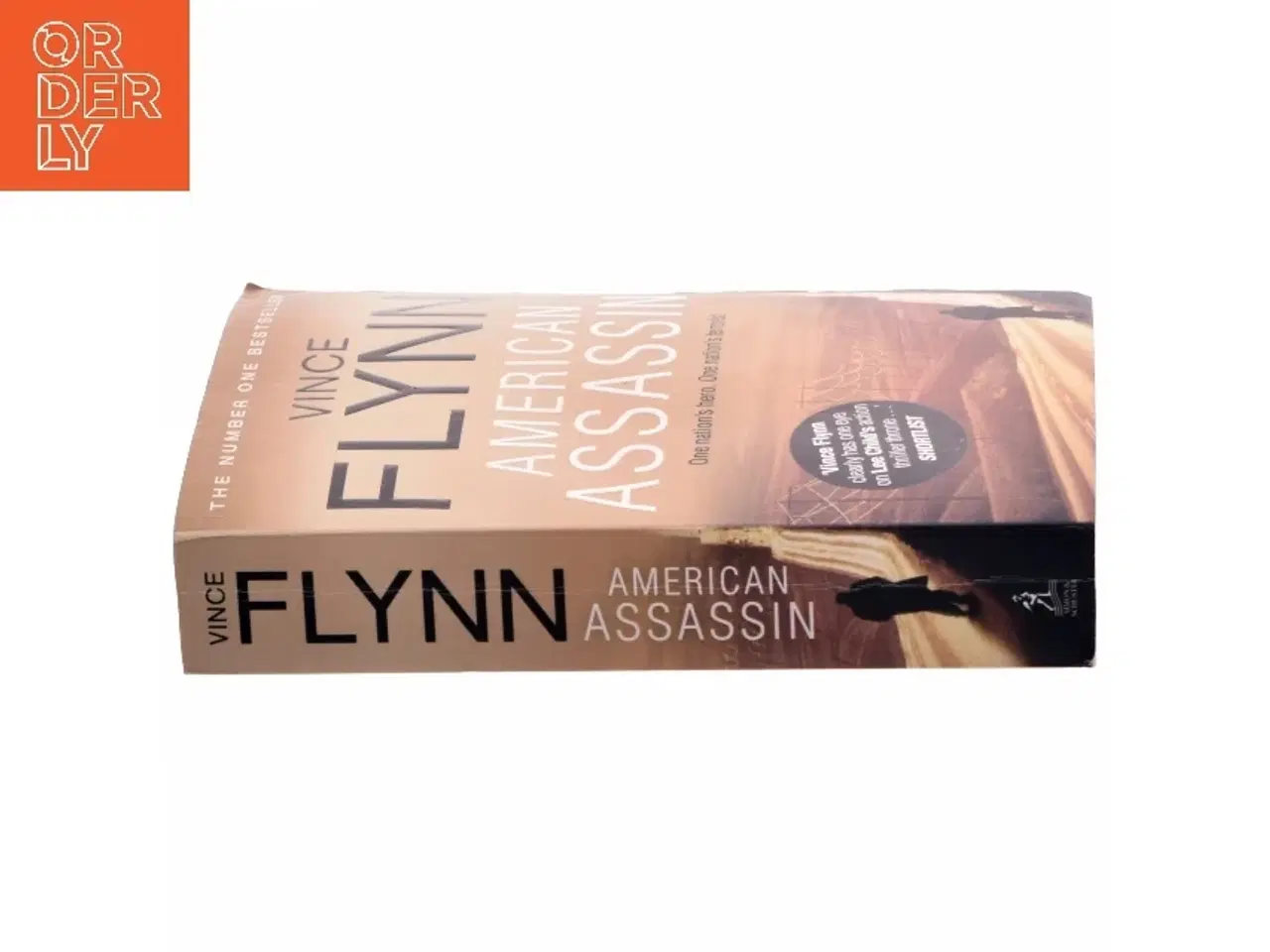 Billede 2 - American assassin (Bog)