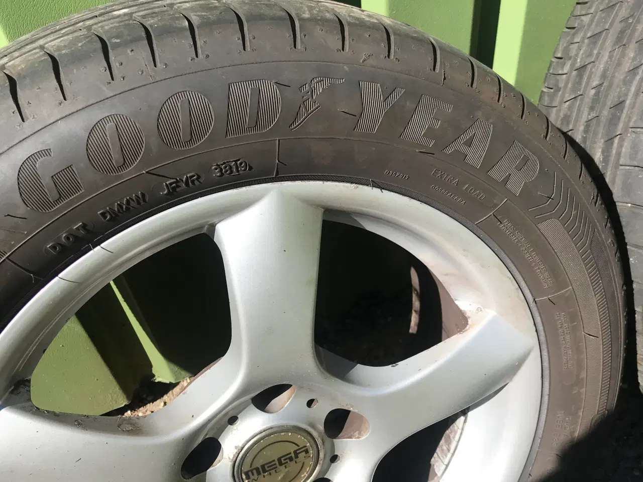 Billede 4 - Dæk 205/60/16 R Goodyear