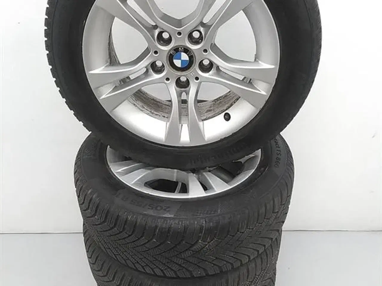 Billede 1 - 16" org. BMW Alufælge med vinterdæk "Double Spoke 268" A62841