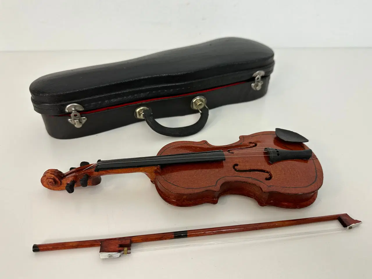 Billede 5 -  Lille 'model' violin i kuffert